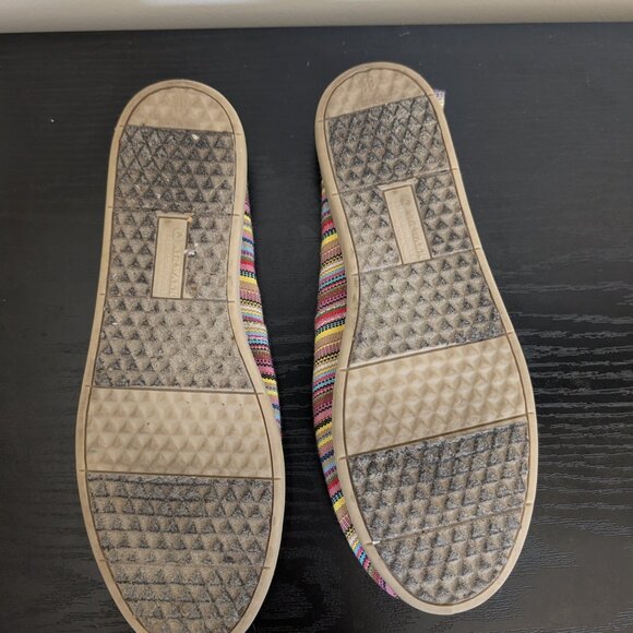 Airwalk multi colored striped flat espadrilles 8.5. striped slip on shoes flats - Picture 4 of 7